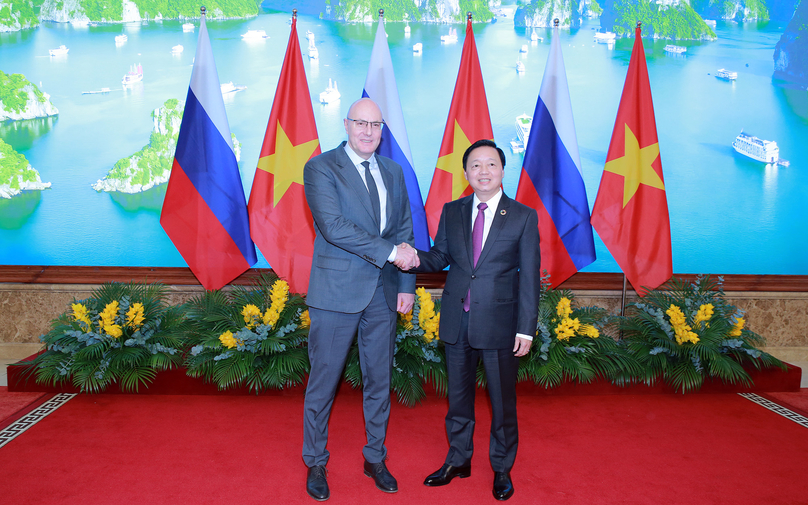 Vietnamese Deputy Prime Minister Tran Hong Ha and Deputy Prime Minister Dmitry Nikolayevich Chernyshenko at a meeting in Hanoi on January 13, 2025. Photo courtesy of the government's news portal.