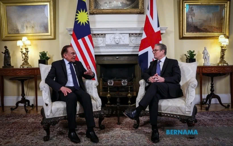 Malaysian Prime Minister Datuk Seri Anwar Ibrahim (left) and his UK counterpart Keir Starmer. Photo courtesy of Bernama.