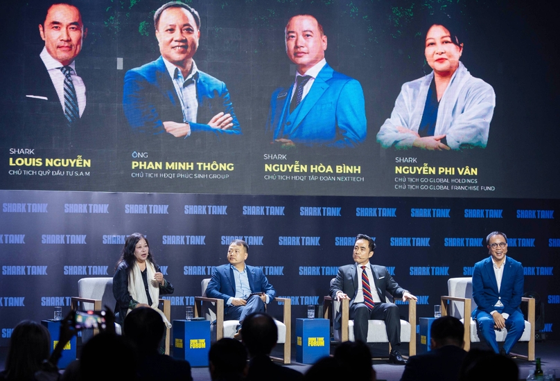 From left to right: Nguyen Phi Van, chairwoman of Go Global Holdings; Nguyen Hoa Binh, founder and chairman of NextTech Group; Louis Nguyen, CEO of Saigon Asset Management (S.A.M.); and Phan Minh Thong, CEO of Phuc Sinh Group, at the Shark Tank Forum 2025 in Ho Chi Minh City, January 15, 2025. Photo courtesy of the forum.