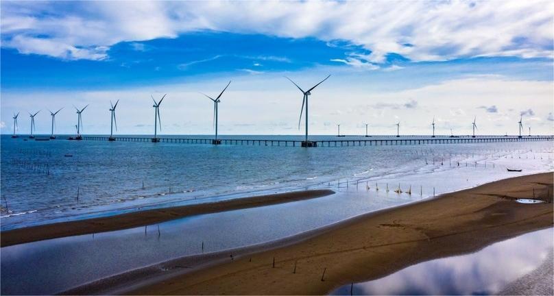 A sea-based wind power project in Tra Vinh province, southern Vietnam. Photo courtesy of Nguoi Lao Dong (Laborer) newspaper.