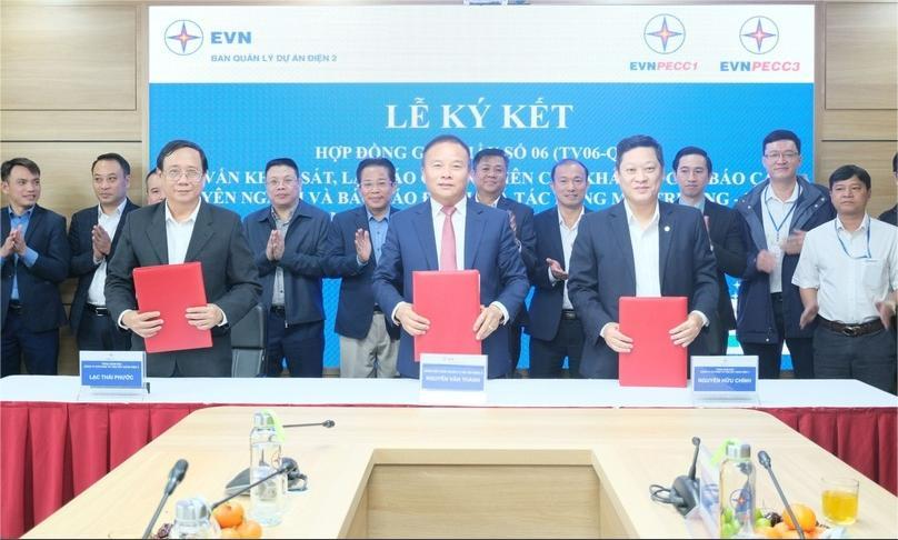 Executives of PECC 3, Power Project Management Board 2, and PECC 1 at a signing ceremony in Hanoi on January 15, 2025. Photo courtesy of PECC 3.