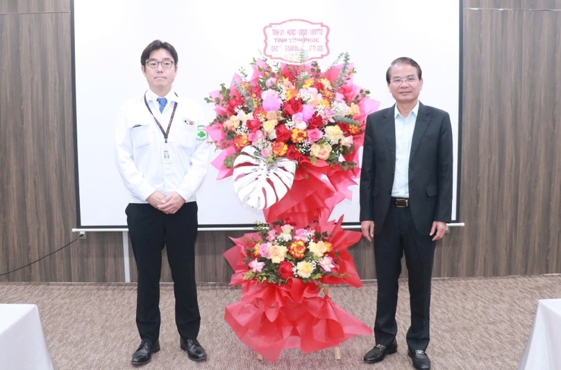 Dang Xuan Phong (right), Party chief of Vinh Phuc, visits Honda's factory in the province, northern Vietnam, January 21, 2025. Photo courtesy of Vinh Phuc news portal.