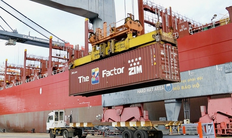 Container loading at Cai Mep international port in Ba Ria-Vung Tau province, southern Vietnam. Photo courtesy of VIMC.