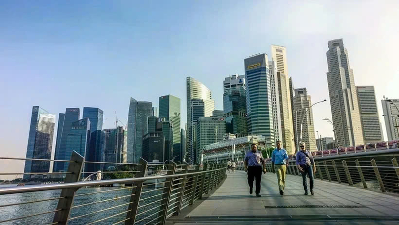  Singapore banks turn to AI to overcome KYC challenges. Photo courtesy of Singapore Business Review.