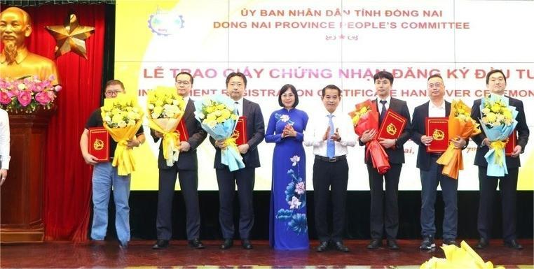 Dong Nai authorities grant investment adjustment certificates to investors in Dong Nai province, southern Vietnam, Febraury 7, 2025. Photo courtesy of Dong Nai newspaper.