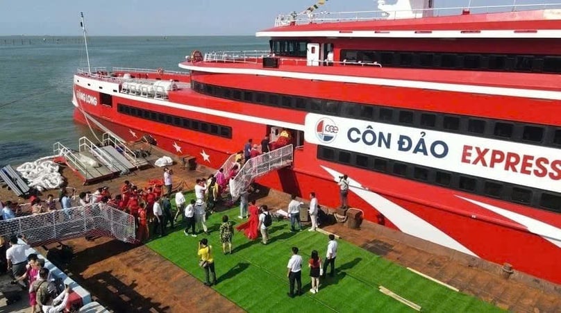 Thang Long ferry at Cau Da port in Ba Ria - Vung Tau province, southern Vietnam. Photo courtesy of Vietnam News Agency.