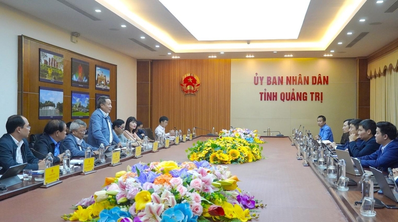 Quang Tri's acting Chairman Ha Sy Dong (standing) at a meeting with EVNGENCO 1 in Quang Tri province, central Vietnam, February 7, 2025. Photo courtesy of Quang Tri news portal.