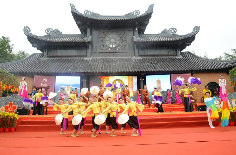 Bai Dinh Pagoda Festival in the northern province of Ninh Binh. Photo courtesy of the government's news portal.