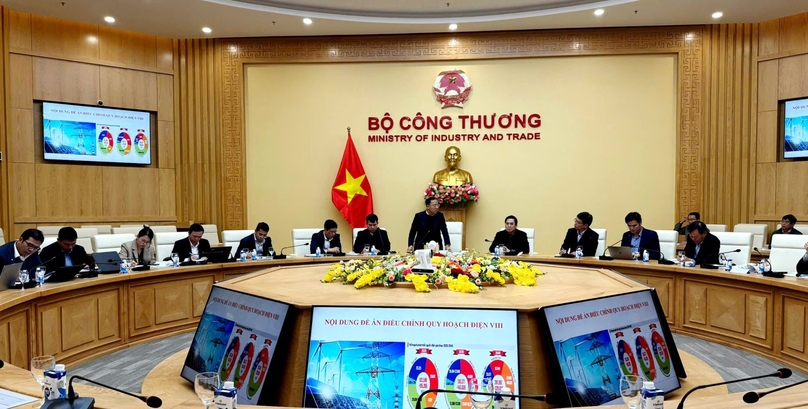 Deputy Minister of Industry and Trade Nguyen Hoang Long chairs a meeting with Quang Ngai province in Hanoi, February 24, 2025. Photo courtesy of Quang Ngai news portal.