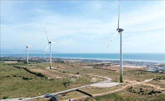  A wind power project in the south-central province of Ninh Thuan. Photo courtesy of VNA.