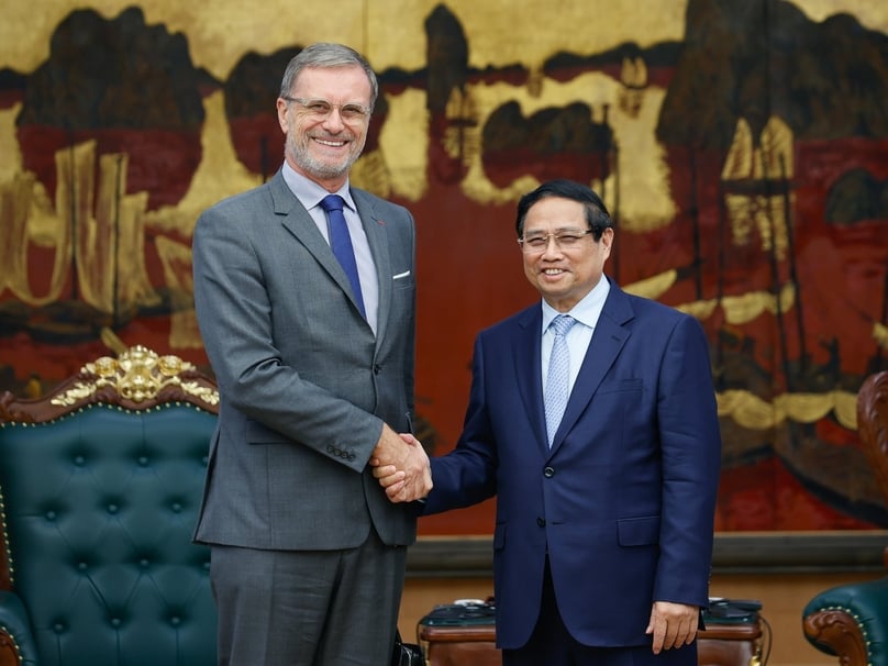 Vietnam's Prime Minister Pham Minh Chinh receives French Ambassador to Vietnam Olivier Brochet in Hanoi on March 12, 2025. Photo courtesy of the government's news portal.