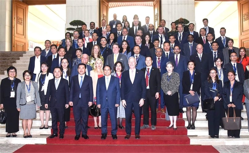 PM Pham Minh Chinh and a US-ASEAN Business Council (USABC) delegation in Hanoi, March 18, 2025. Photo courtesy of the government's news portal.