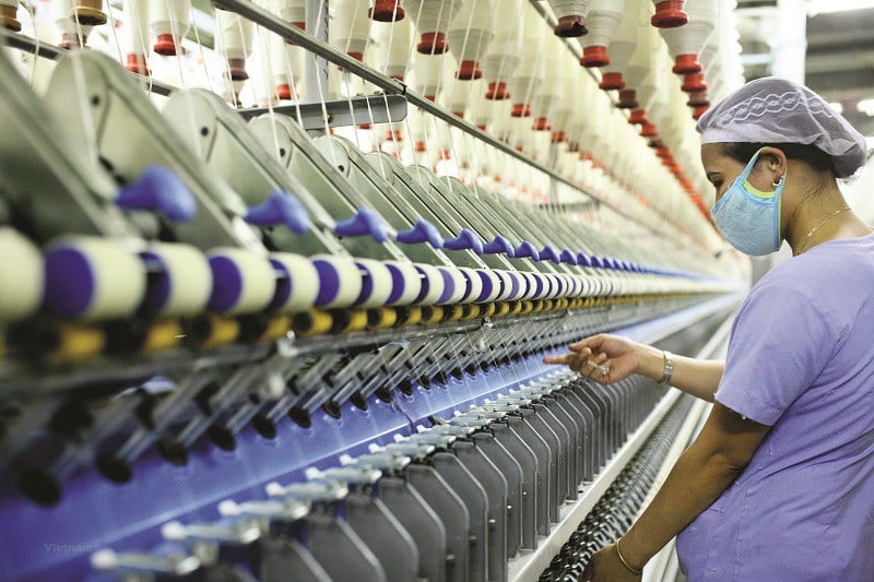 Textile production in Vietnam. Photo courtesy of thevesta.vn.