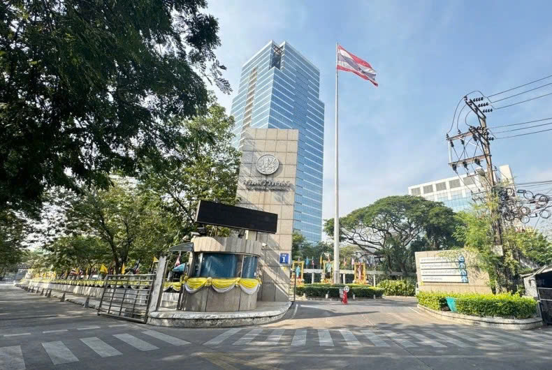 The Revenue Department headquarters on Phahon Yothin Road in Bangkok. Photo courtesy of Bangkok Post.