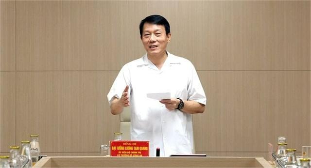 General Luong Tam Quang, a Politburo member and Minister of Public Security, speaks at a working session with MobiFone in Hanoi, April 15, 2025. Photo courtesy of the ministry.