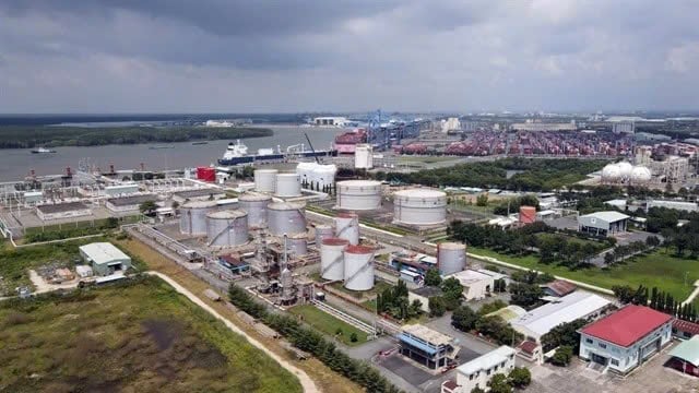 A fuel storage facility at the Cai Mep-Thi Vai Port Complex in Ba Ria-Vung Tau province, southern Vietnam. Photo courtesy of Vietnam News Agency.