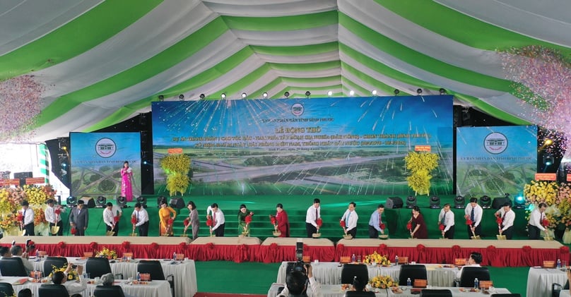 At the groundbreaking ceremony for the first component of the Gia Nghia -Chon Thanh Expressway in Binh Phuoc province, southern Vietnam on April 29, 2025. Photo courtesy of Xay dung (Construction) newspaper.
