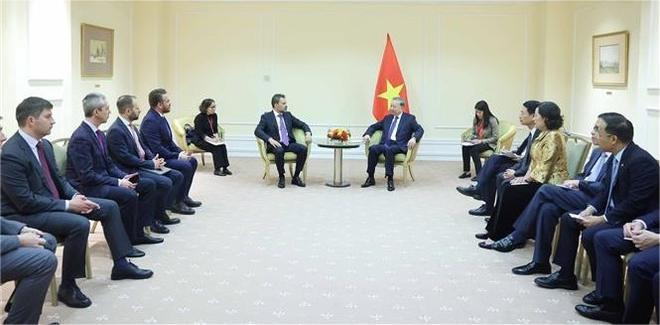 Party chief To Lam (right) at a meeting with Yuri Maximo, co-founder of Positive Technologies and Cyberus. Photo courtesy of Vietnam News Agency.
