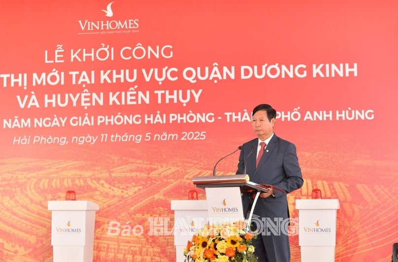 Le Khac Hiep, vice chairman of Vingroup, speaks at a groundbreaking ceremony for the Vinhomes Golden City urban complex project in Hai Phong city, northern Vietnam. Photo courtesy of Hai Phong newspaper.