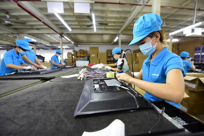 Electronics production at a plant in Vietnam. Photo courtesy of Dau tu (Investment) newspaper.
