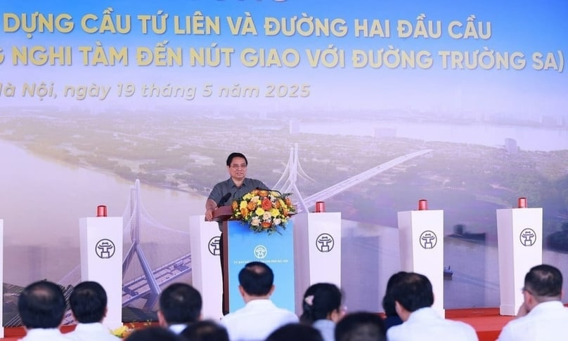 Prime Minister Pham Minh Chinh speaks at a ceremony to start construction on the Tu Lien bridge in Hanoi, May 19, 2025. Photo courtesy of Vietnam News Agency.
