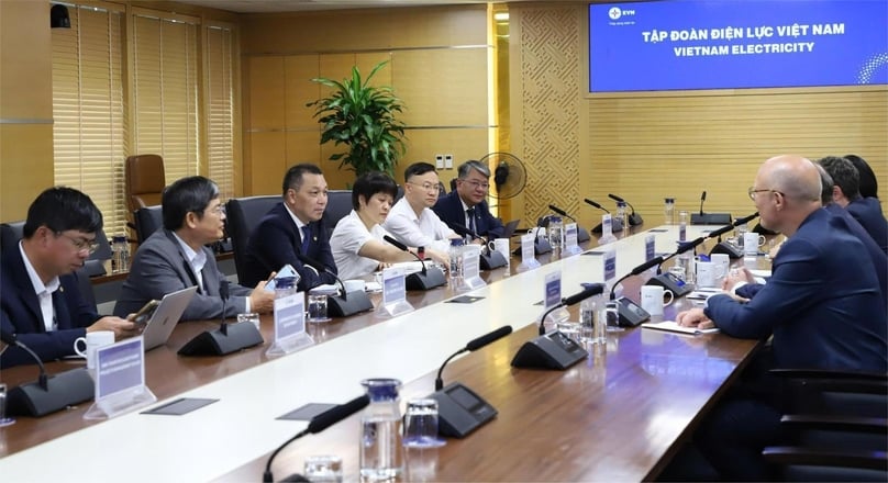 A meeting between EVN and EDF in Hanoi, May 26, 2025. Photo courtesy of EVN.