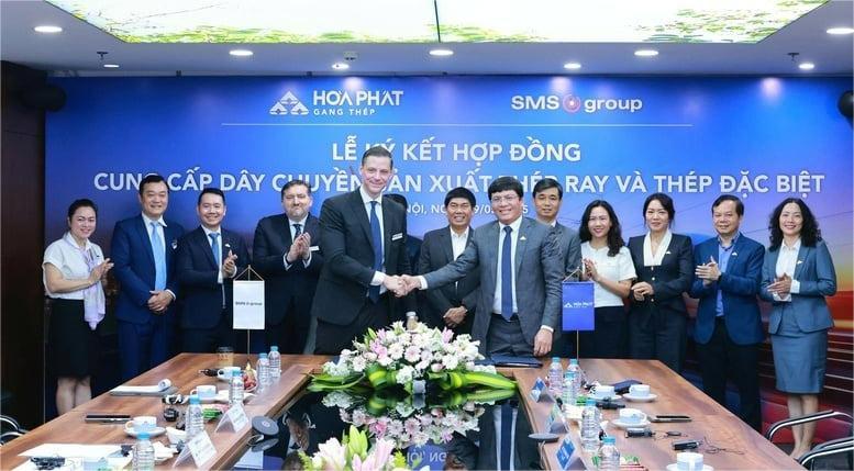 Hoa Phat Group, a leading steelmaker in Vietnam, signs an agreement with Germany’s SMS Group in Hanoi, May 29, 2025. Photo courtesy of the government's news portal.
