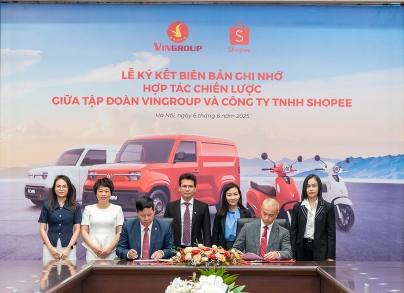 At the signing ceremony of an MoU between Vingroup and Shopee in Hanoi on June 6, 2025. Photo courtesy of Vingroup.