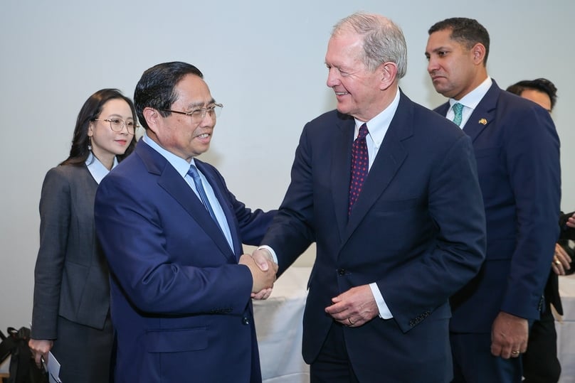 Prime Minister Pham Minh Chinh receives Marcus Wallenberg, chairman of SEB Group, in Sweden on June 12, 2025. Photo courtesy of the Vietnamese government's news portal.