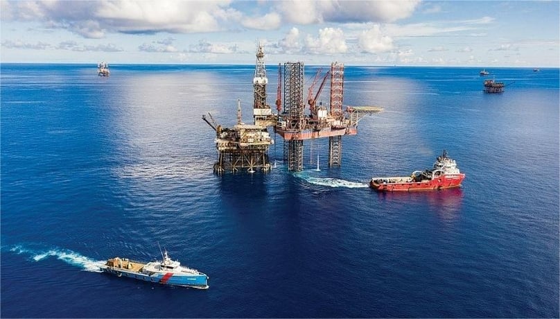 An oil rig of Russian-invested Vietsovpetro, with Petrovietnam as a joint venture partner. Photo courtesy of Vietsovpetro.
