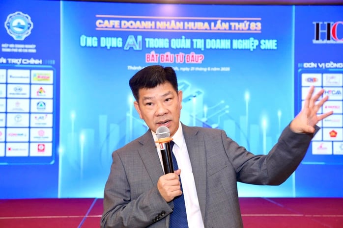Le Huu Nghia, general director of Le Thanh Construction Ltd, speaks at a seminar themed 'Applying AI in SME business management - Where to start' in Ho Chi Minh City, June 21, 2025. Photo courtesy of Nguoi Lao Dong (Labor) newspaper.