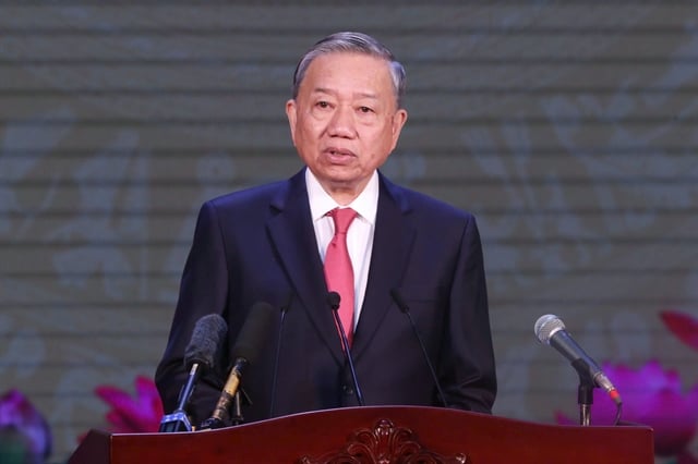 Party General Secretary To Lam attends a ceremony on June 30 in Ho Chi Minh City announcing the formation of the new HCMC after its historic merger with Ba Ria-Vung Tau and Binh Duong provinces. Photo courtesy of Vietnam News Agency.