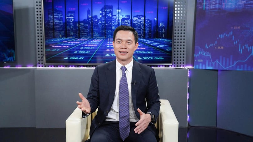Le Duc Khanh, director of analysis at VPS Securities speaks at the 'Financial Street' talk show on VTV8 on June 30, 2025. Photo courtesy of the talk show.