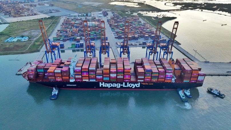 Gemalink Port welcomes the Hanoi Express - a mega vessel operated by shipping line Hapag-Lloyd - on January 17, 2024. The ship measures 400 meters in length, and has a deadweight tonnage (DWT) of 225,000. Photo courtesy of Gemalink.