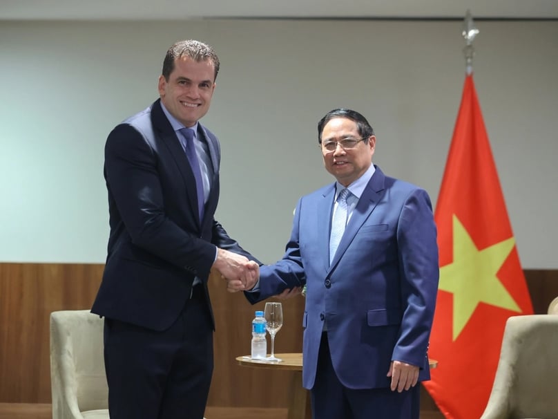 Prime Minister Pham Minh Chinh receives Fábio Maia de Oliveira, a representative of JBS, in Brazil on July 6, 2025. Photo courtesy of the government's news portal.