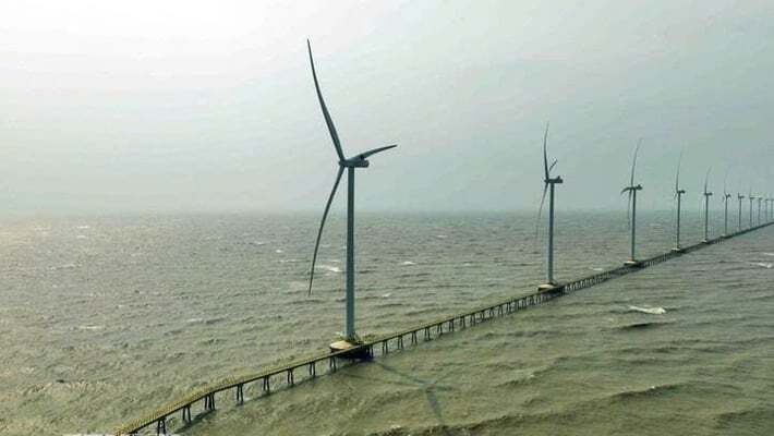 A wind power plant in Duyen Hai township, Vinh Long province (formerly part of Tra Vinh province). Photo courtesy of VNA.