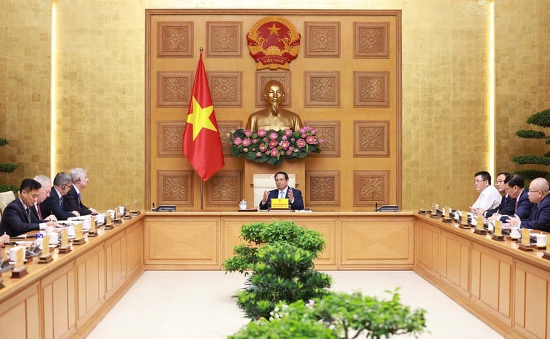 Prime Minister Pham Minh Chinh speaks at a meeting with a delegation from the U.S.-ASEAN Business Council (USABC) in Hanoi on July 11, 2025. Photo courtesy of the government’s news portal.