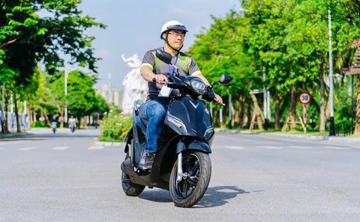 Vietnamese manufacturers hold 70% of the electric motorbike market share in Vietnam. Photo courtesy of VinFast.