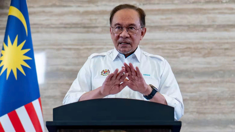 Malaysian PM Anwar Ibrahim announces cash handouts and other measures in a televised speech on July 23, 2025. Phôt courtesy of the Prime Minister's Office of Malaysia.