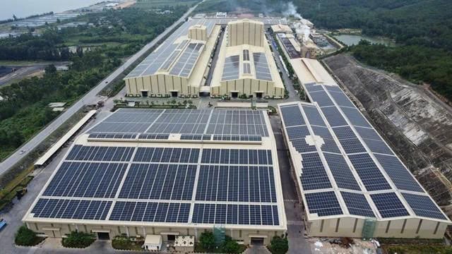 The CaaS will be installed alongside rooftop solar systems at Hoa Sen’s two largest steel sheet manufacturing facilities in Phu My (Ho Chi Minh City) and Nghe An province. Photo courtesy of SP Group.
