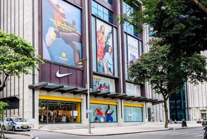 A Nike store at Vincom Ba Trieu shopping malll in Hanoi. Photo courtesy of Nike ACFC.