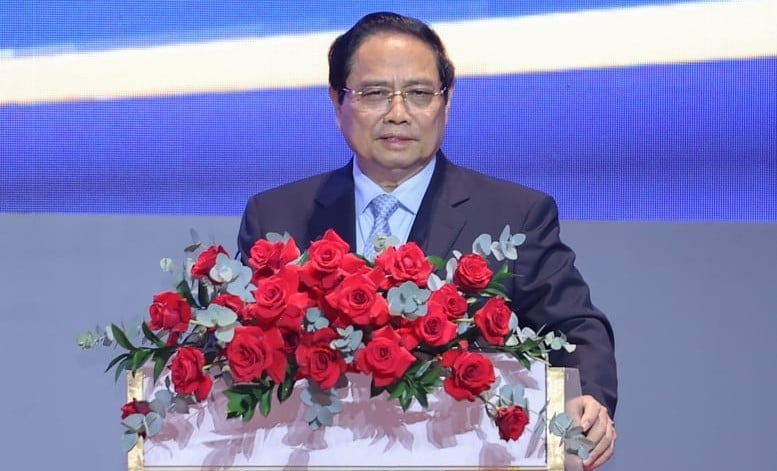 Prime Minister Pham Minh Chinh (standing) and other delegates at a conference on international financial center development in Vietnam, Ho Chi Minh City, August 2, 2025. Photo courtesy of the government's news portal.