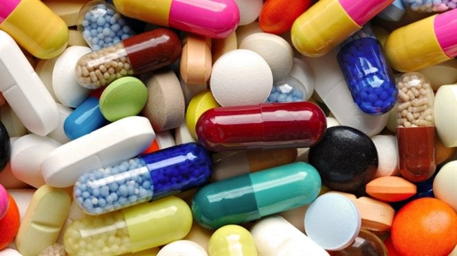 Government pharma policies aim to reduce reliance on imports and boost investment in research and development. Illustration courtesy of Tuoi Tre (Youth) newspaper.