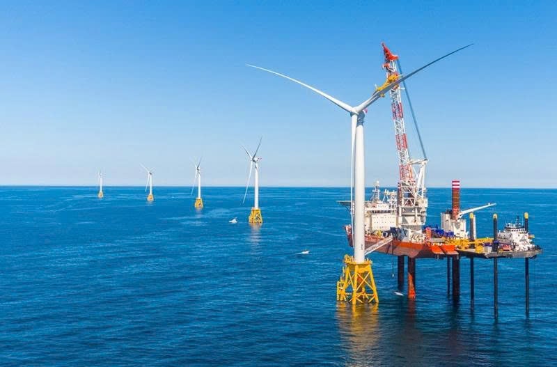 An offshore wind power project. Photo courtesy of VnEconomy.