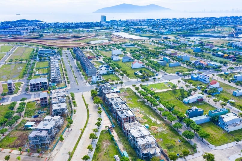 The heat of the real estate market in Danang is spreading, causing land prices in most areas to increase. Photo courtesy of government's news portal.
