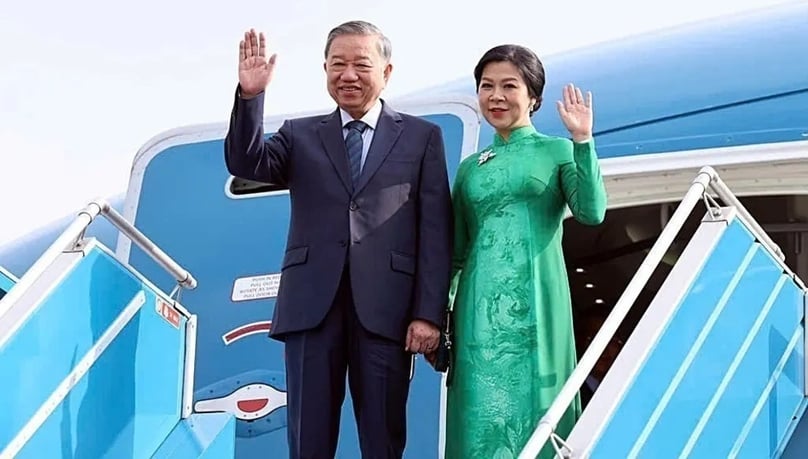 Party General Secretary To Lam and his spouse leave Hanoi for a for state visit to South Korea. Photo courtesy of Vietnam News Agency.