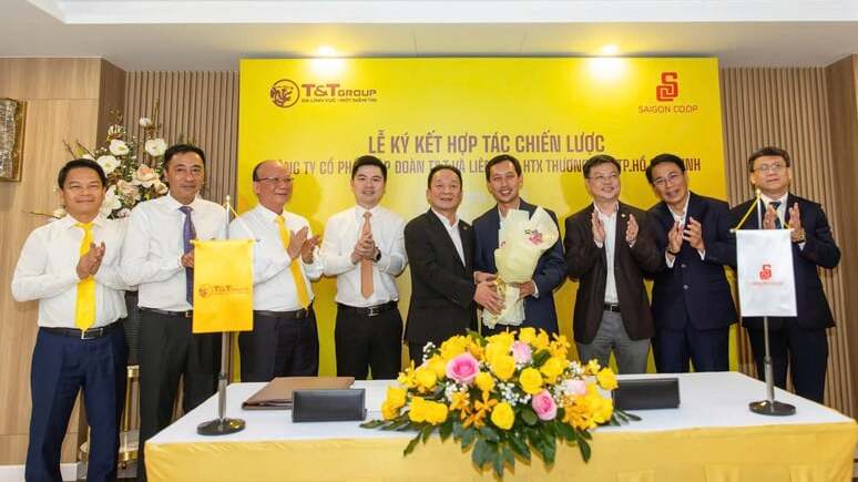 Representatives of T&T Group and Saigon Co.op at the signing ceremony of their strategic cooperation agreement in Tay Ninh province, southern Vietnam, August 9, 2025. Photo courtesy of T&T Group.