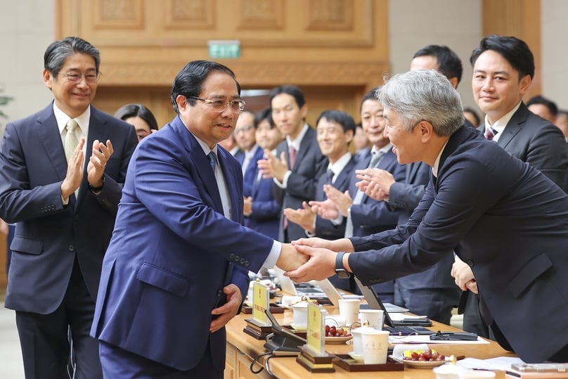 Prime Minister Pham Minh Chinh meets with representatives of Japanese businesses in Hanoi on August 12, 2025. Photo courtesy of the government's news portal.