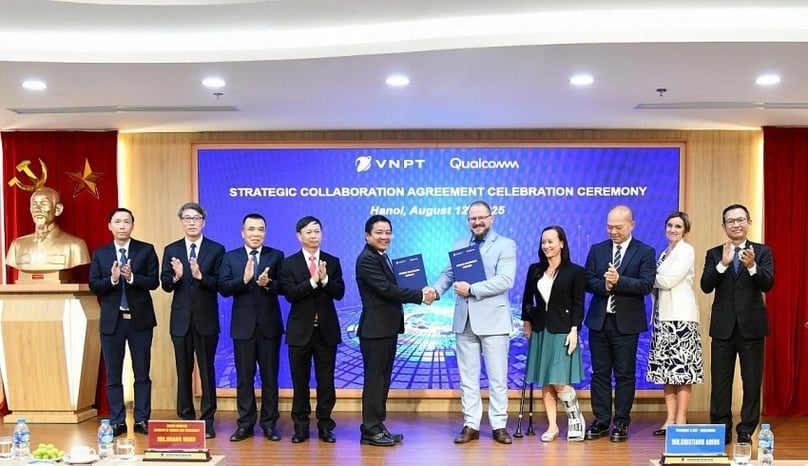 VNPT and Qualcomm sign a stategic collaboration agreement in Hanoi on August 12, 2025. Photo courtesy of the government's news portal.