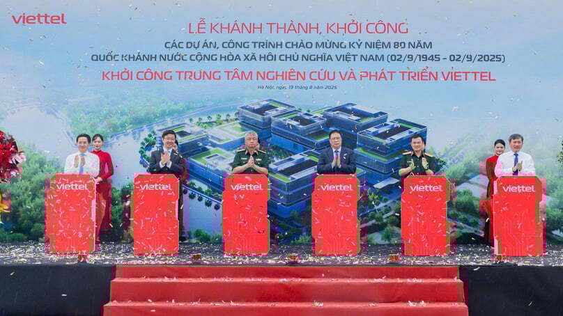 At the groundbreaking ceremony for Viettel Research & Development Center in Hanoi. Photo courtesy of Viettel.